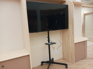 寄付物品　モニター